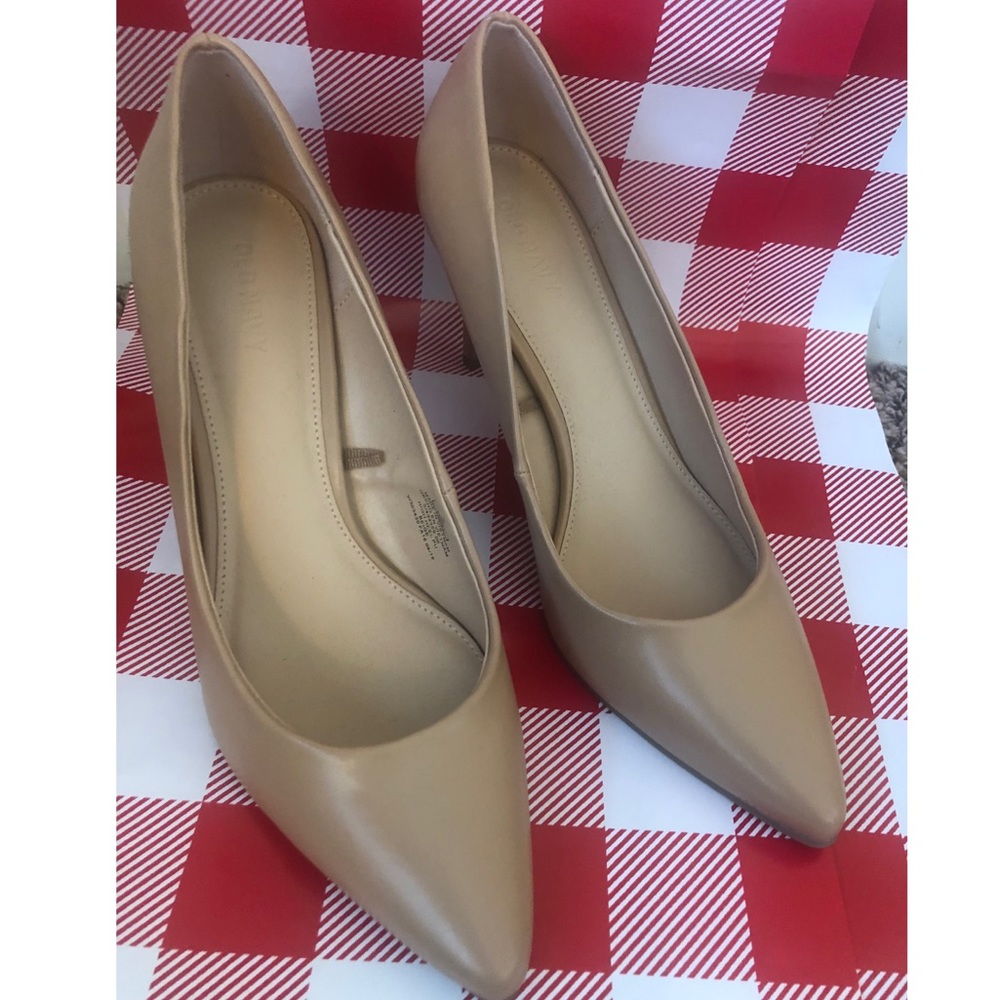 Classic high-heel pumps for womens
